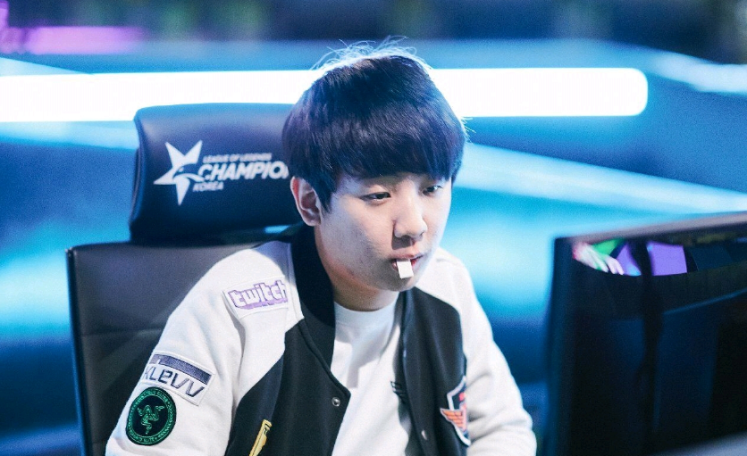 员在绿茵场 员在绿茵场