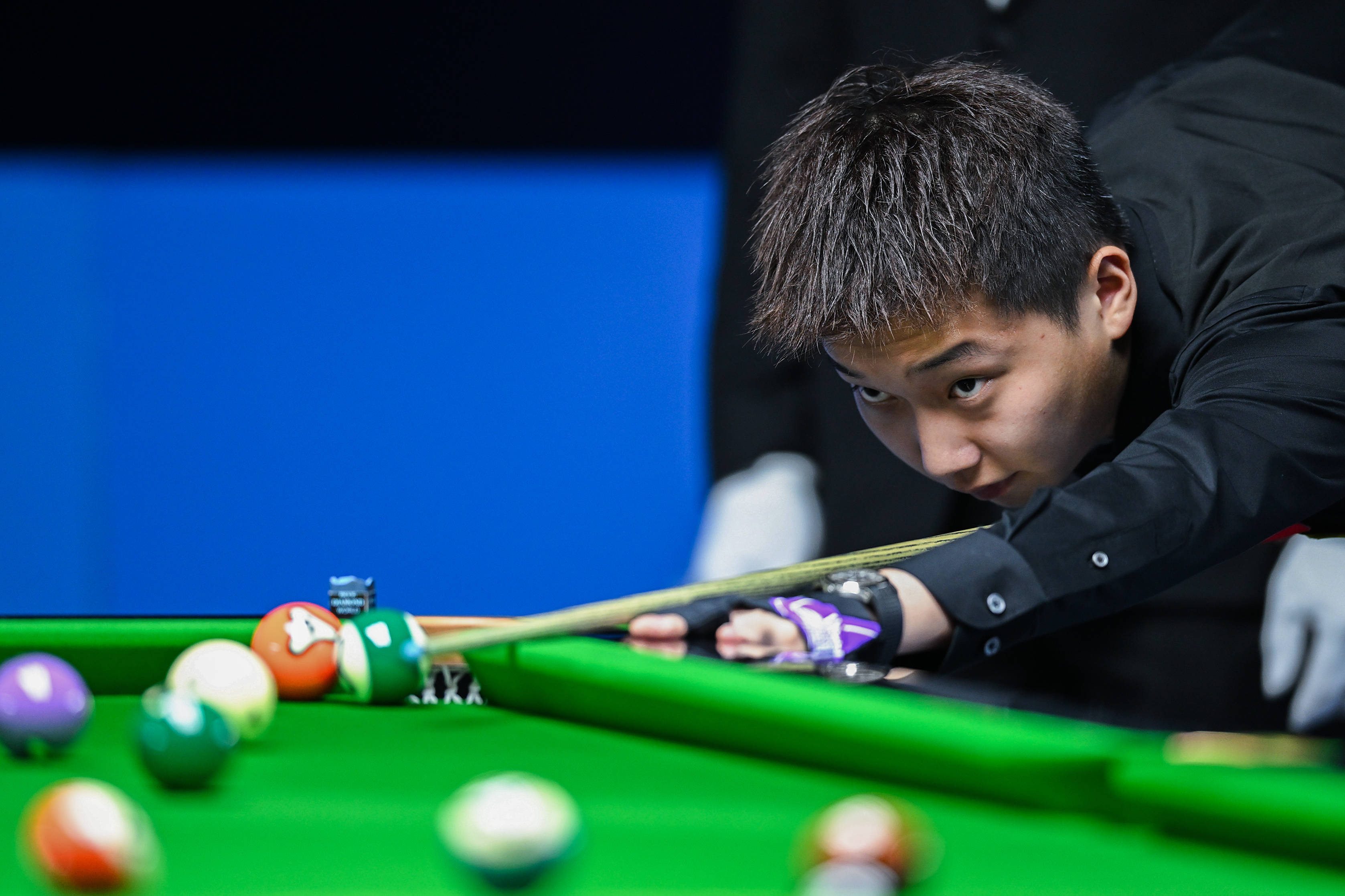 人不敢掉以 人不敢掉以