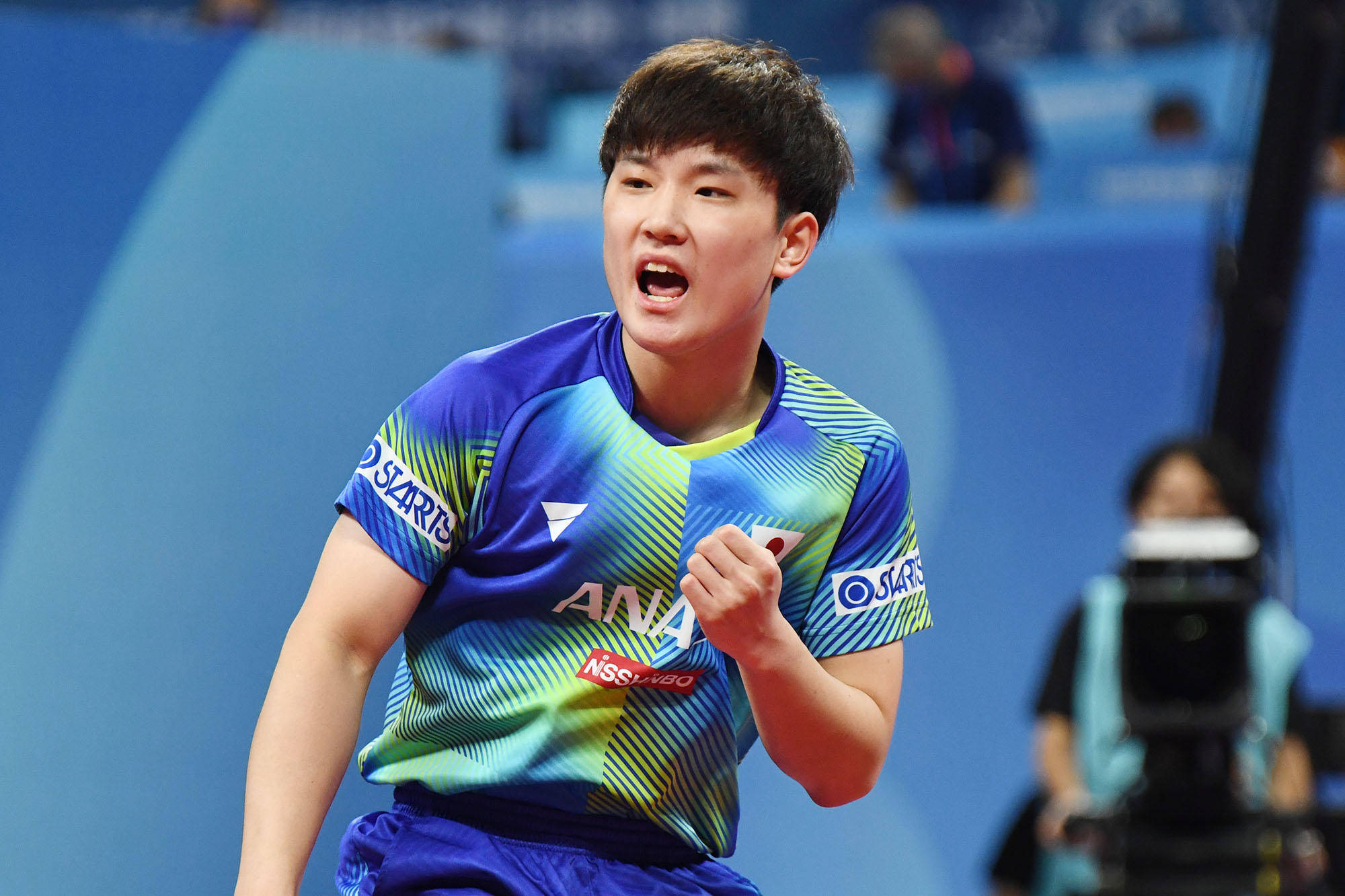 足球比赛中 足球比赛中